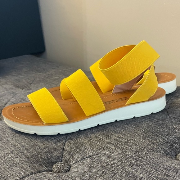 George Sandals - Picture 2 of 4